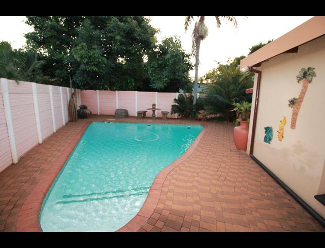 5 BEDROOM HOUSE SOLD IN DORANDIA